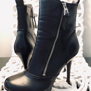 Worn once, Guess black platform booties sz 8.5
